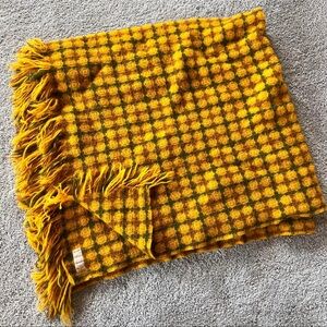 Pendleton - Vintage 1970s Gold & Green Blanket